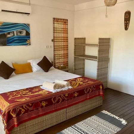 Lutwala Bungalows And Private Villa กีลีตราวางัน ภายนอก รูปภาพ
