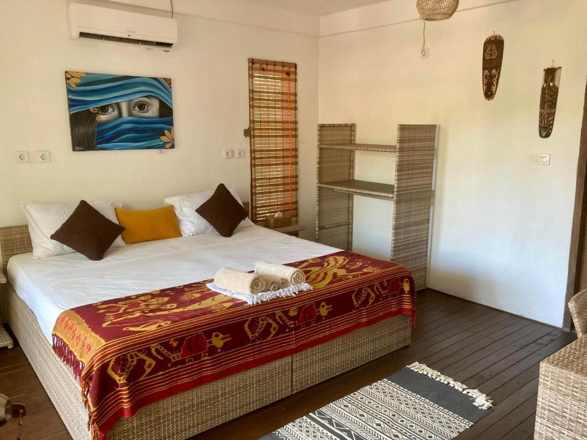 Lutwala Bungalows And Private Villa กีลีตราวางัน ภายนอก รูปภาพ