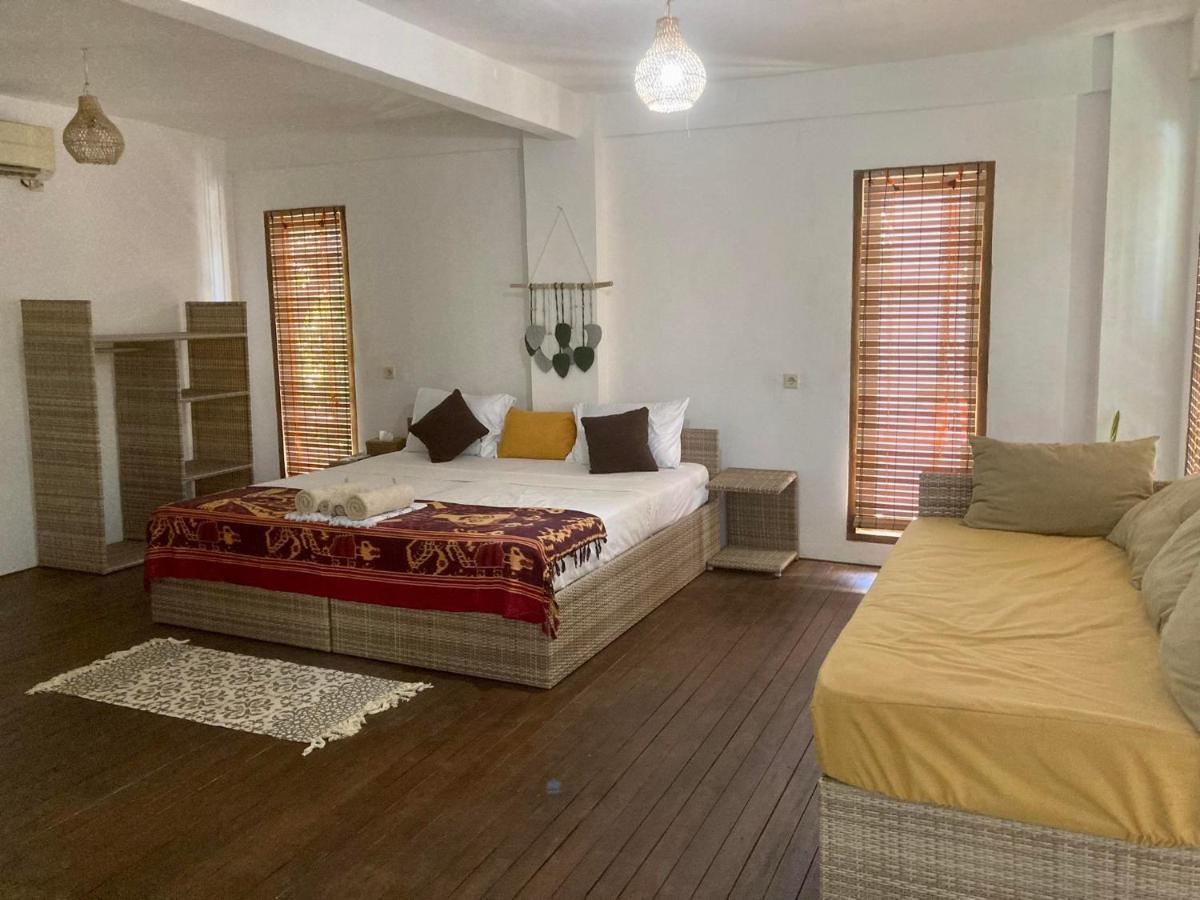 Lutwala Bungalows And Private Villa กีลีตราวางัน ภายนอก รูปภาพ