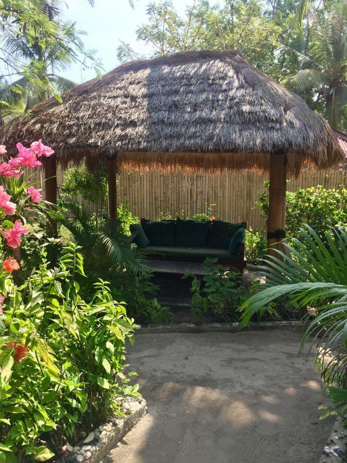 Lutwala Bungalows And Private Villa กีลีตราวางัน ภายนอก รูปภาพ